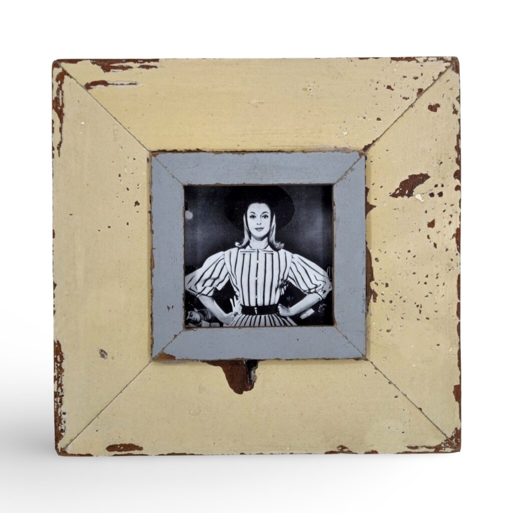 Reclaimed Wood Frame – 4x4 A6 Square – #30151