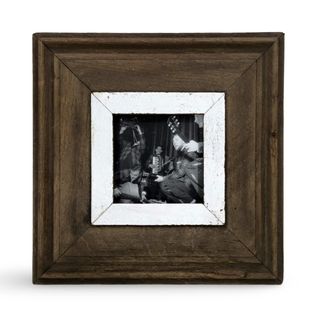 Reclaimed Wood Frame – 4x4 A6 Square – #30202